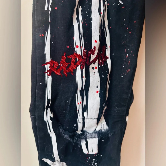 Smoke Rise Embellished Taper Stretch Jeans (Size 40/32) - Picture 5 of 16